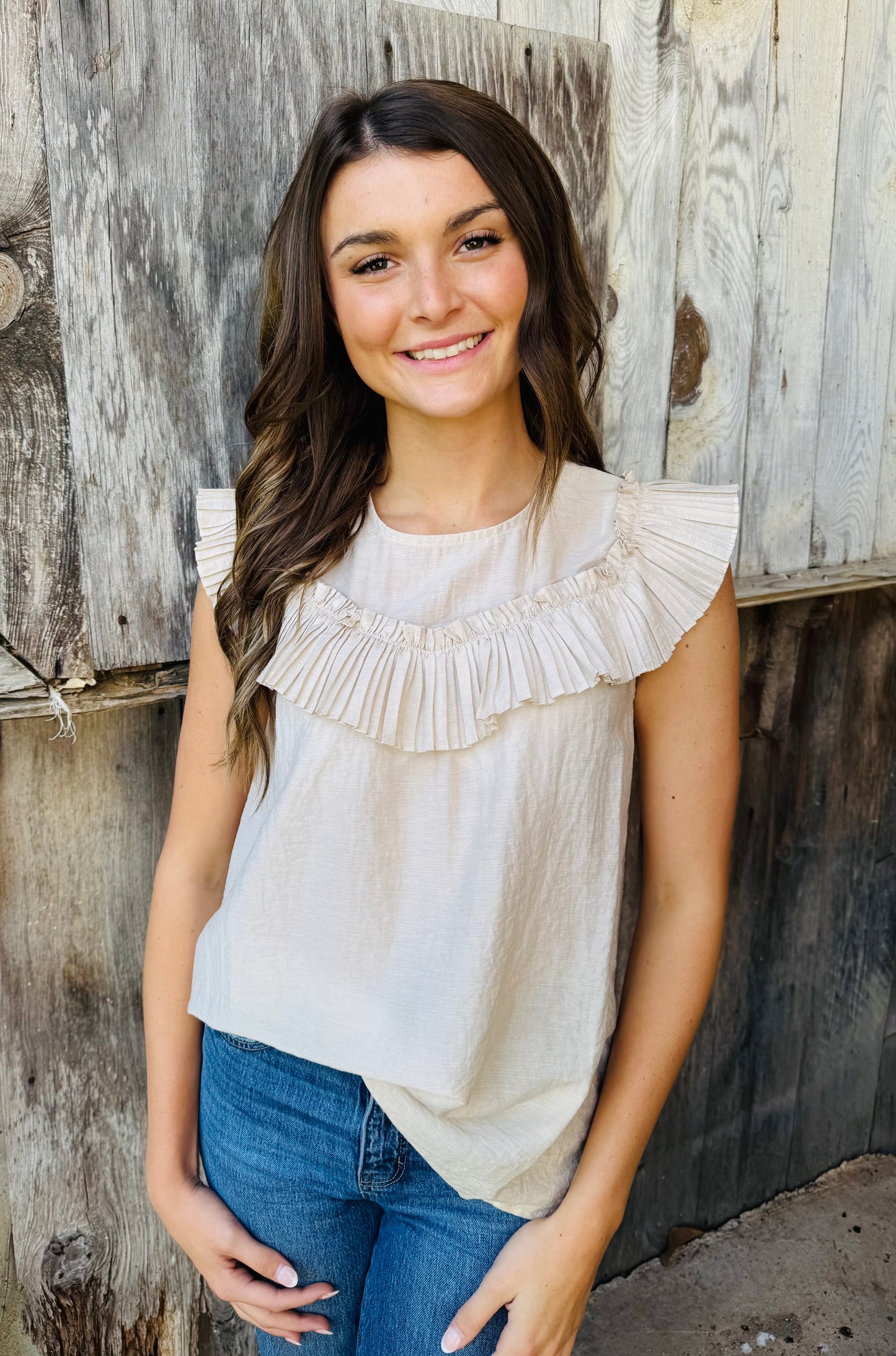 SoMe Ruffled Neck Top